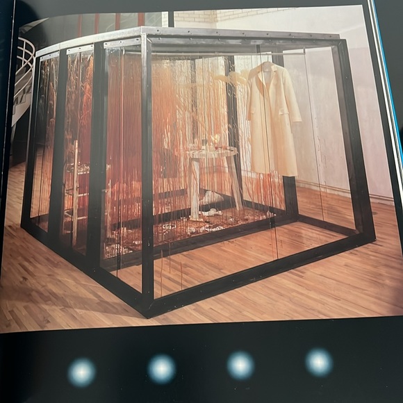 DAMIEN HIRST ‘I WANT TO SPEND THE REST OF MY LIFE EVERYWHERE, WITH EVERYONE, ONE - Picture 15 of 17